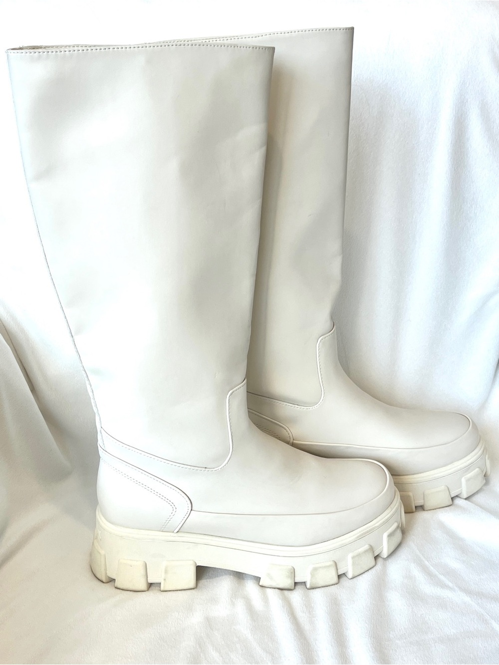 Circus by Sam Edelman Dollie Lug Sole Knee High Boots White Size 9.5 - Picture 4 of 12